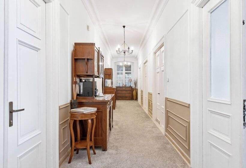 پانسیون Kotor Nest