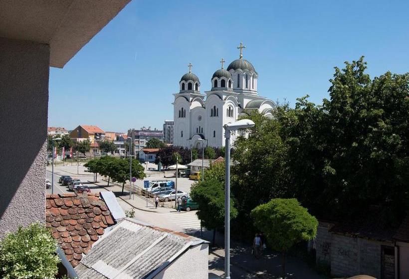 پانسیون Nana / Sobe & Apartmani