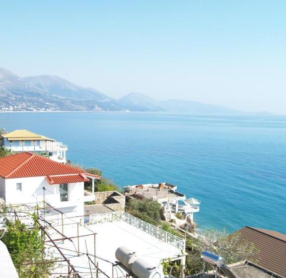 פנסיון Q Bay Apartments