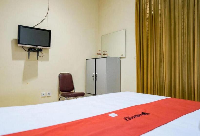 פנסיון Reddoorz @ Jalan Gajah Mada Medan 2