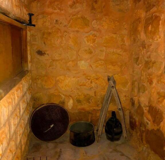 پانسیون The Orient Home