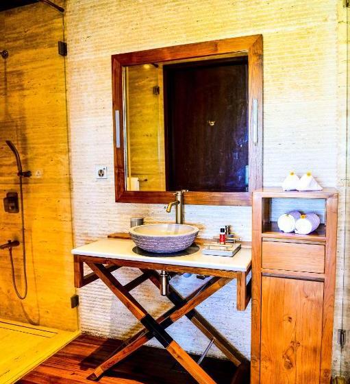 Курорт Niraamaya Private Villas Benaulim, Goa