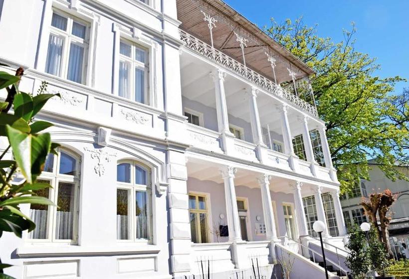 Wilhelms Hostel Im Ostseebad Sellin