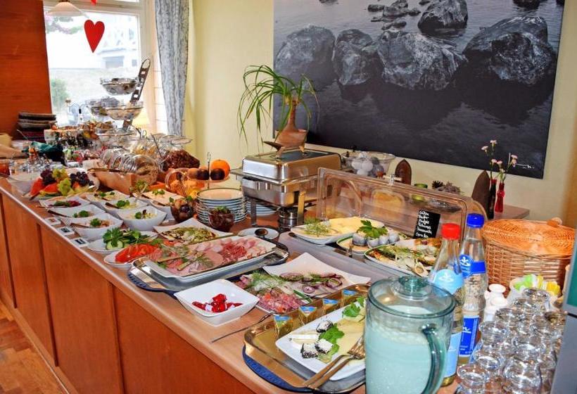 Wilhelms Hostel Im Ostseebad Sellin