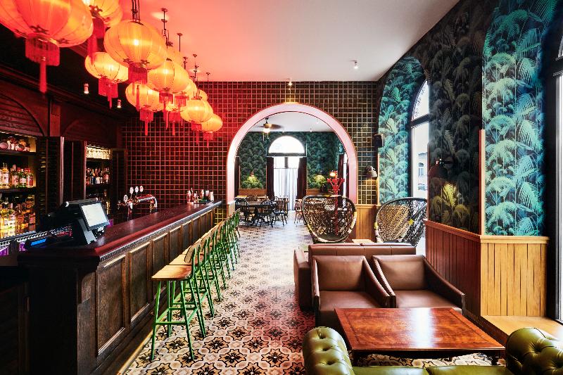 هاستل Generator Rome