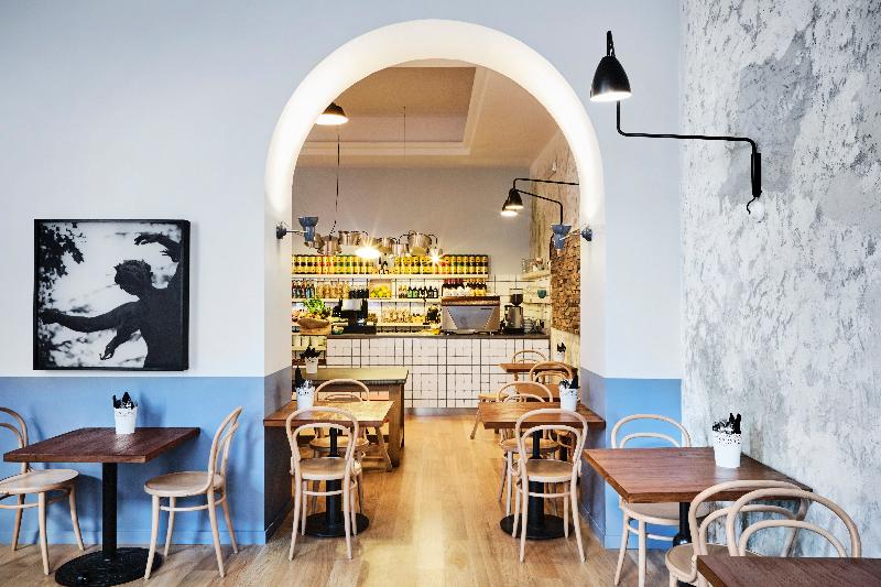 هاستل Generator Rome