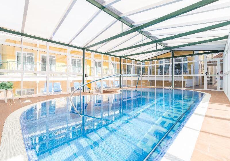 Apartamentos La Carabela