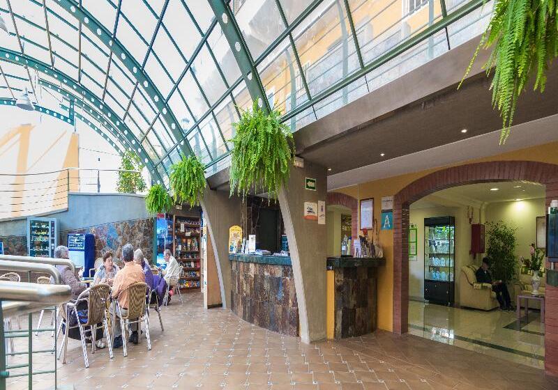 Apartamentos La Carabela