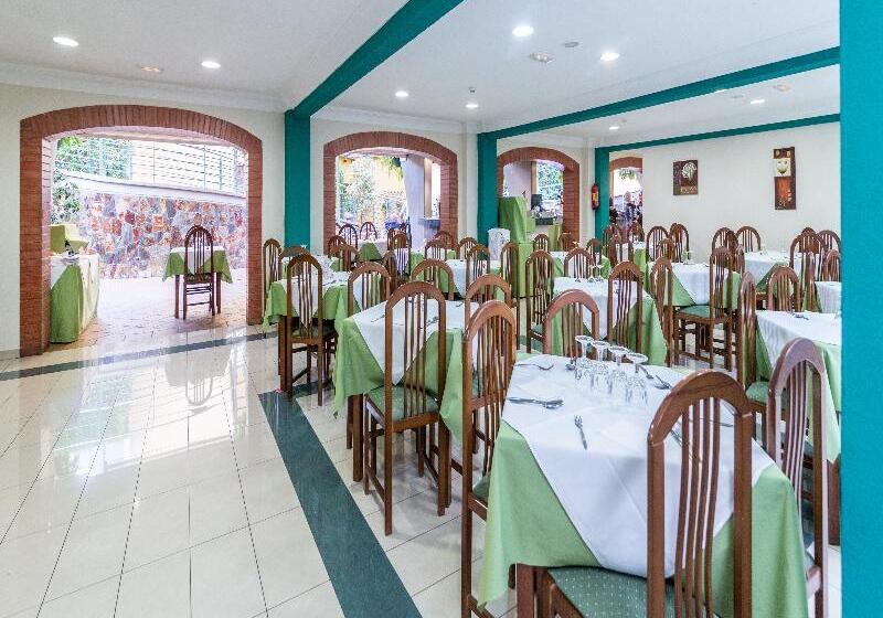 Apartamentos La Carabela