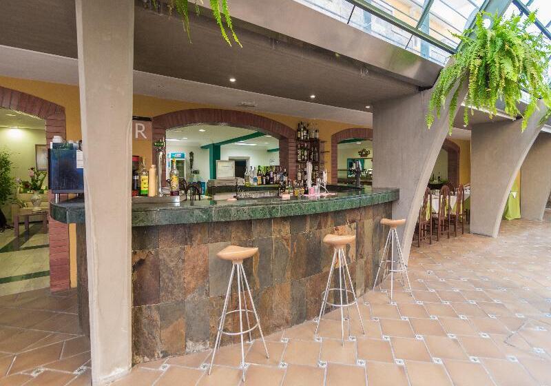 Apartamentos La Carabela