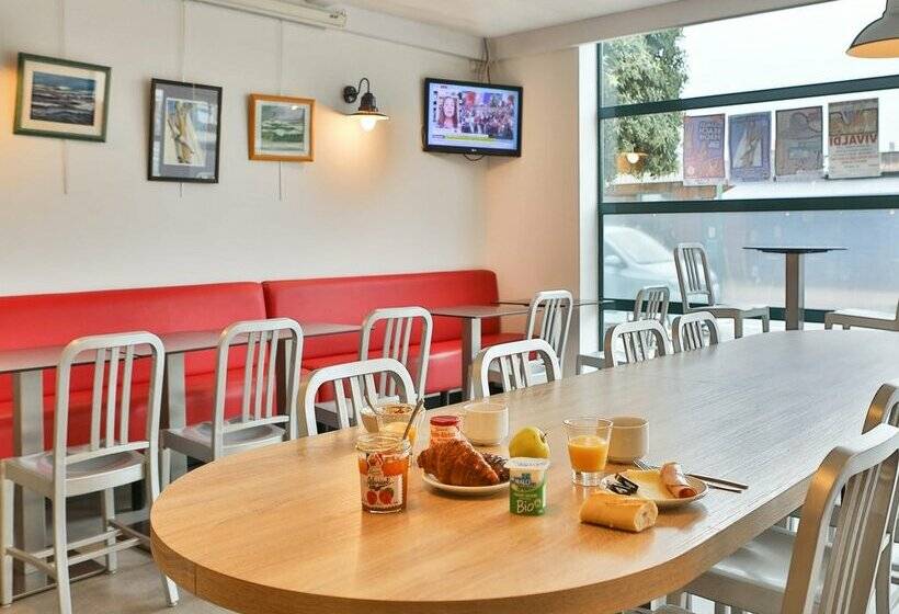 B&B HOTEL Les Sables-d'Olonne Centre Gare
