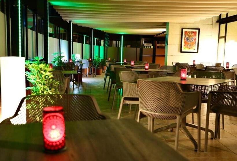 Grand Muthu Golf Plaza Hotel & Spa