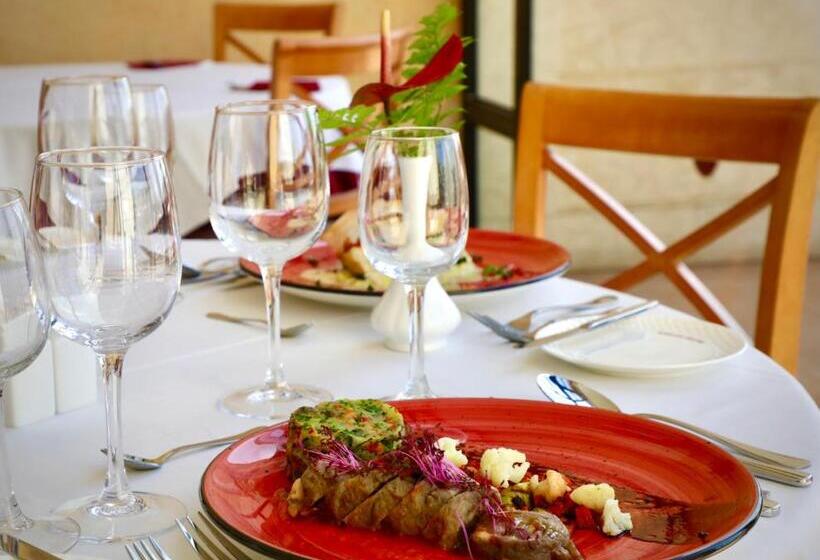 Grand Muthu Golf Plaza Hotel & Spa