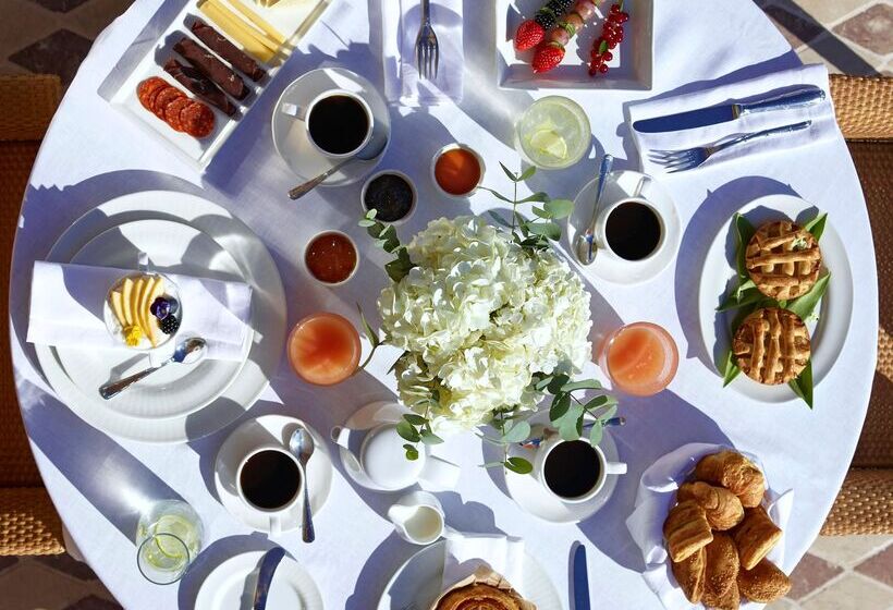 Grand Resort Lagonissi