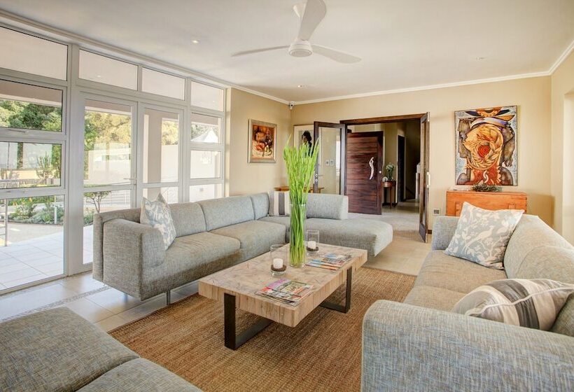 酒店 Abalone Guest Lodge