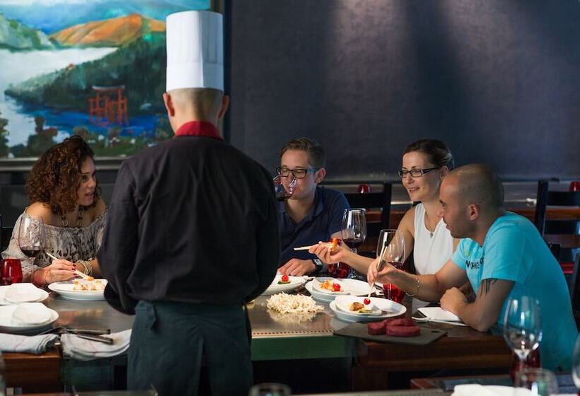 Отель Achesa Homes