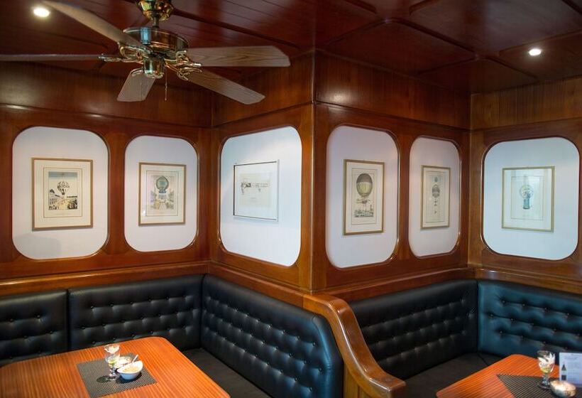 Отель Achesa Homes