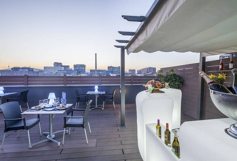Отель Attica 21 Barcelona Mar