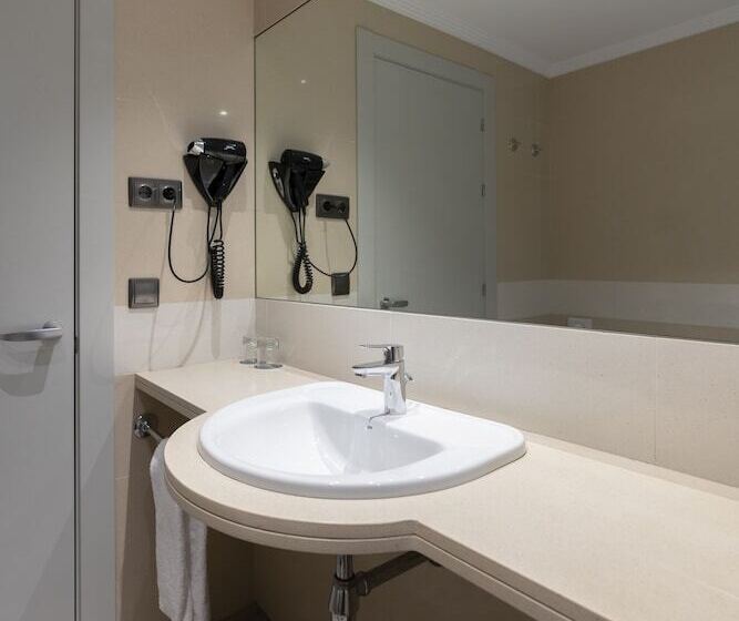 Отель Attica 21 Barcelona Mar