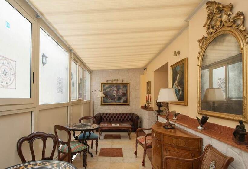 هتل Aurelius Art Gallery