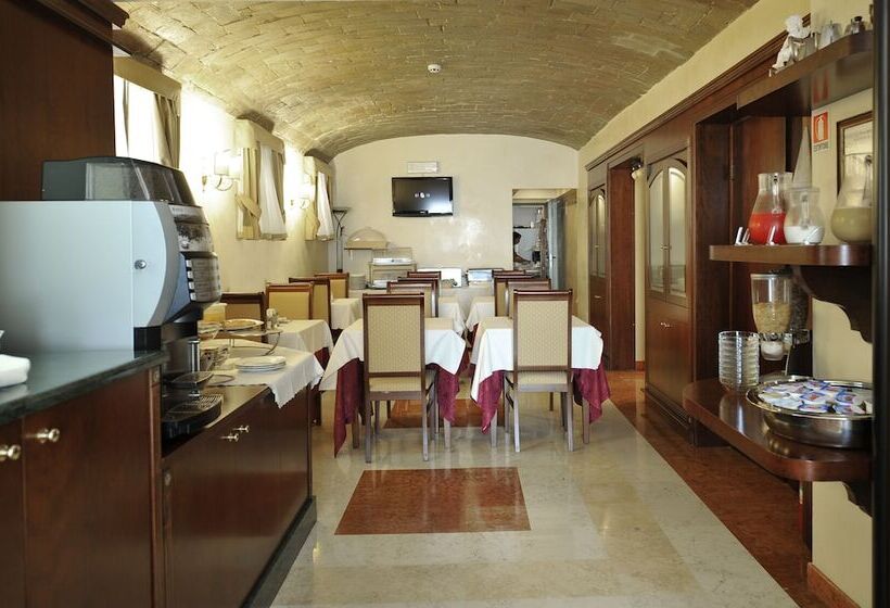 هتل Aurelius Art Gallery