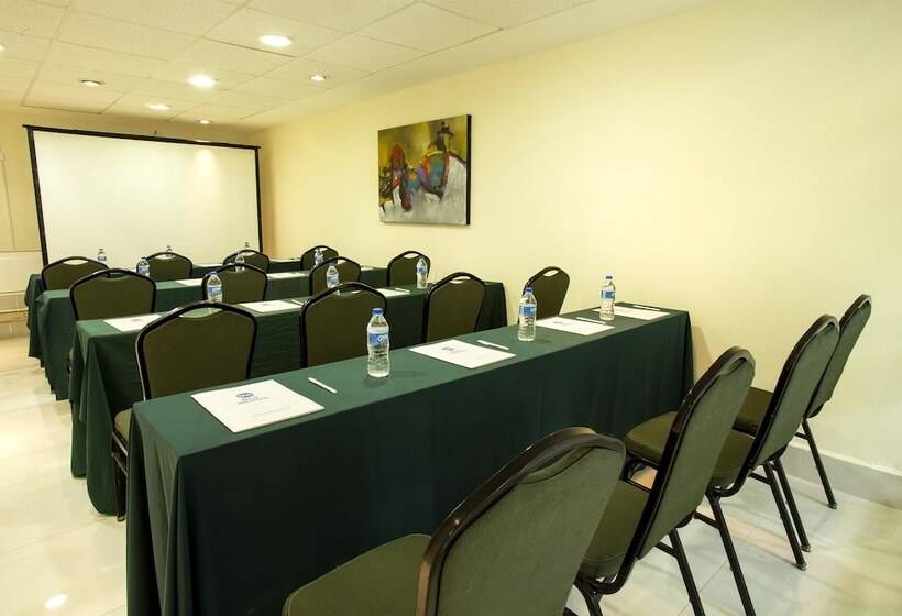 Отель Best Western Centro Monterrey