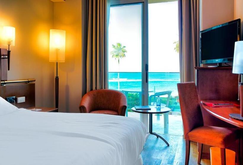 ホテル Bull Reina Isabel & Spa