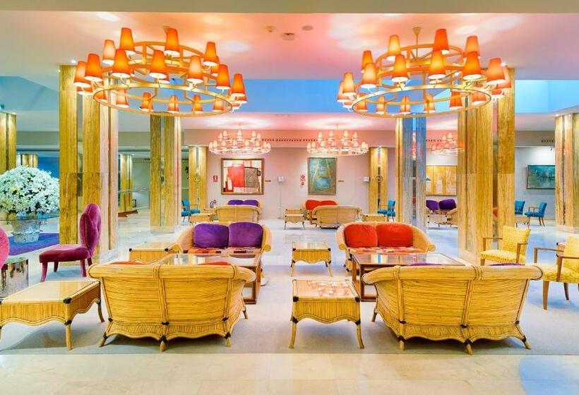 ホテル Bull Reina Isabel & Spa