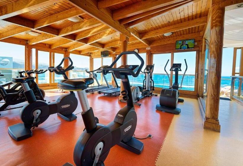 ホテル Bull Reina Isabel & Spa