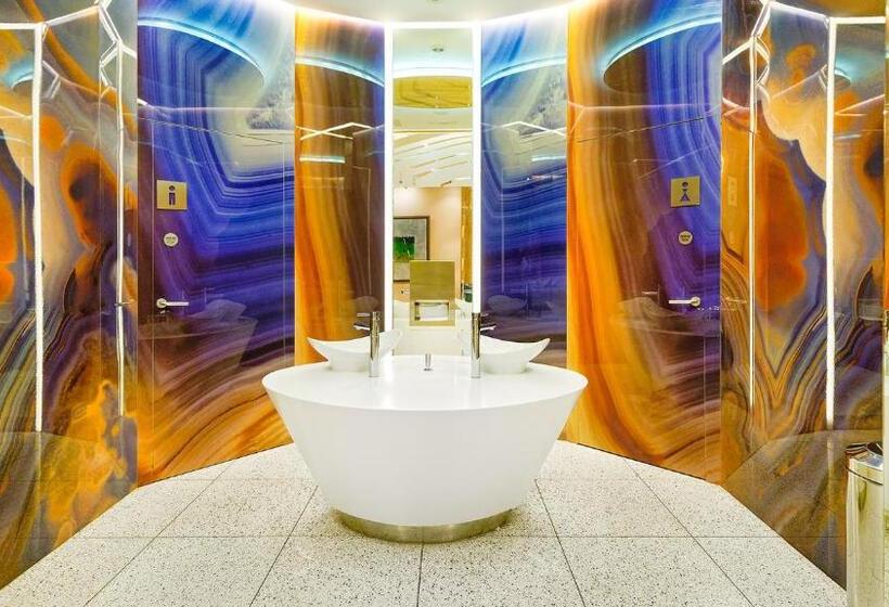 ホテル Bull Reina Isabel & Spa