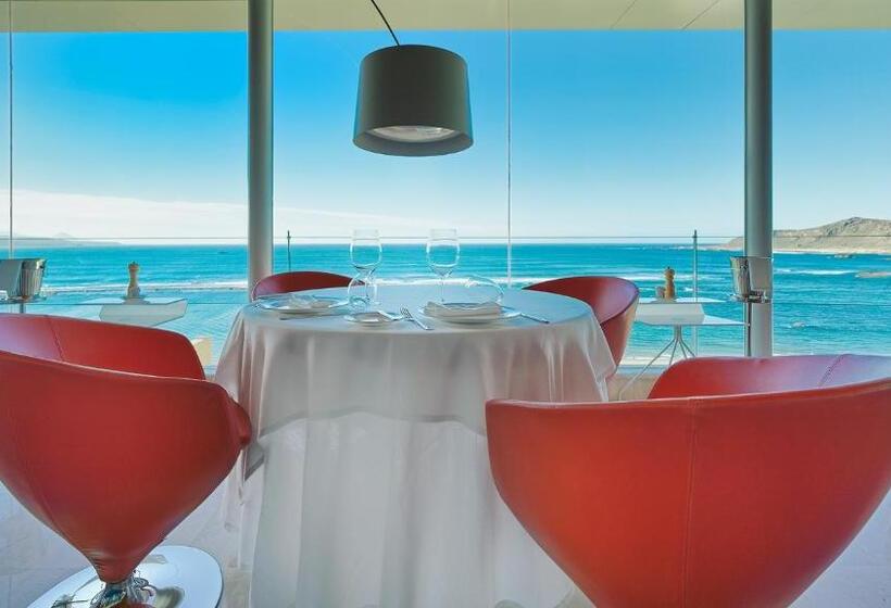 ホテル Bull Reina Isabel & Spa