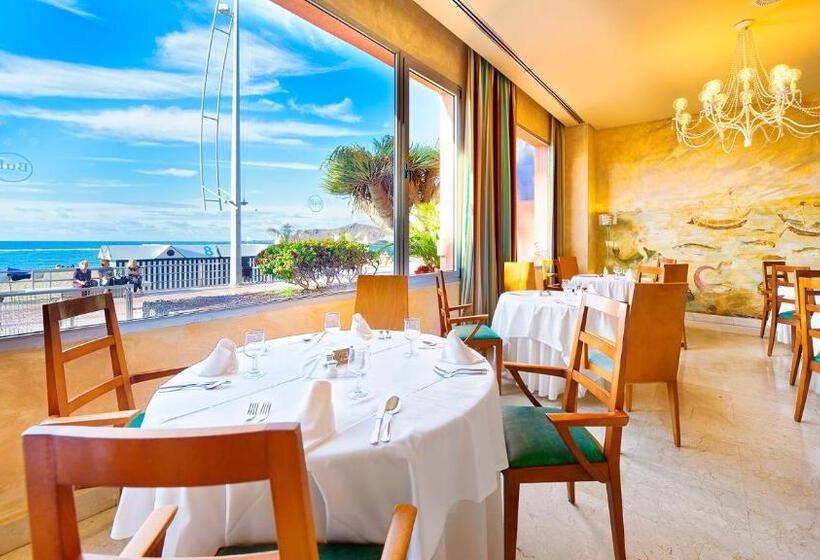 ホテル Bull Reina Isabel & Spa