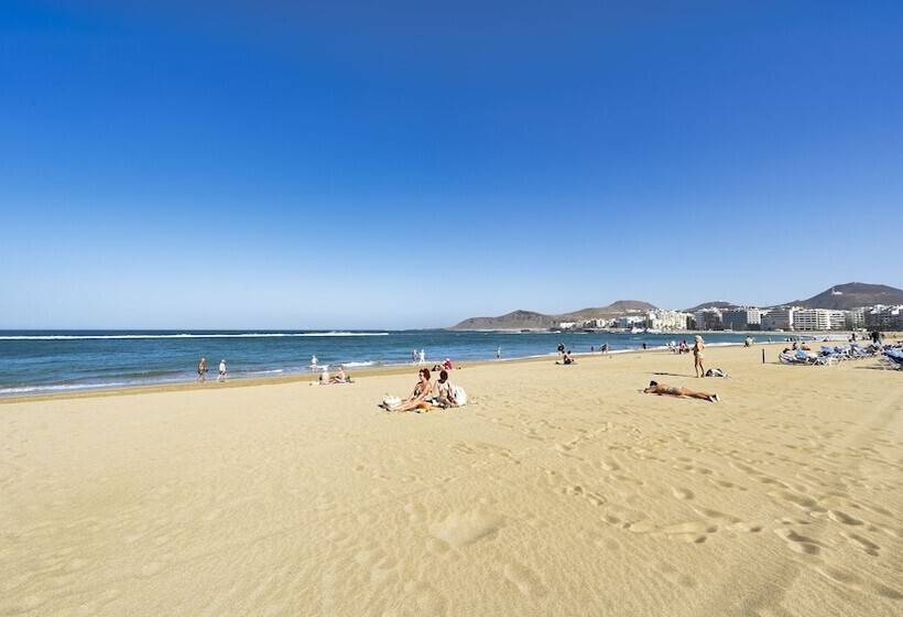 ホテル Bull Reina Isabel & Spa