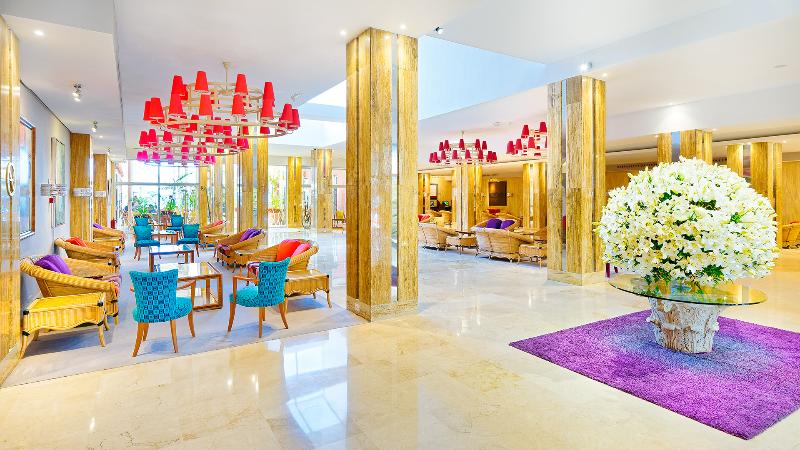 ホテル Bull Reina Isabel & Spa