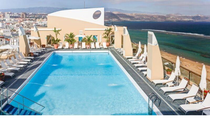 ホテル Bull Reina Isabel & Spa