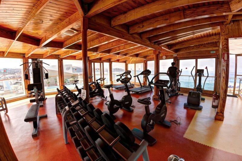 ホテル Bull Reina Isabel & Spa