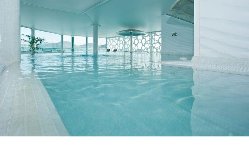 ホテル Bull Reina Isabel & Spa