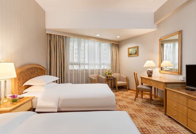 هتل Century Plaza