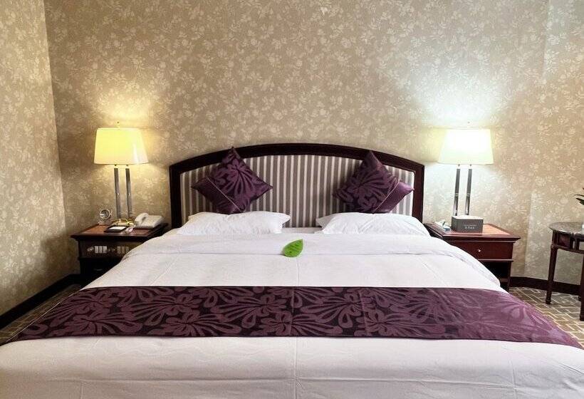 هتل Century Plaza