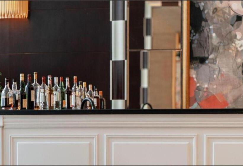 هتل Century Plaza