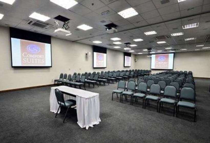 בית מלון כפרי Comfort Suites Vitoria