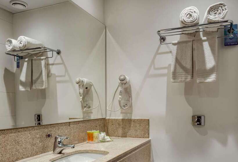 בית מלון כפרי Comfort Suites Vitoria