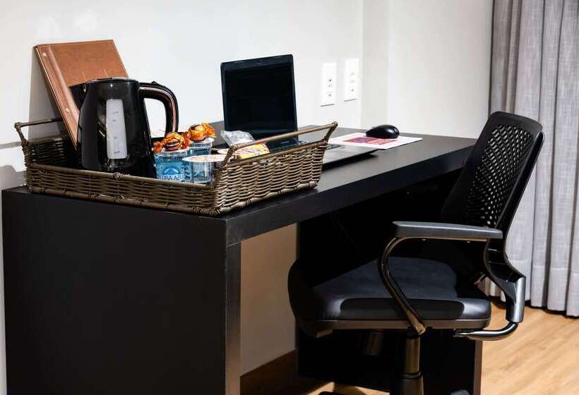 בית מלון כפרי Comfort Suites Vitoria