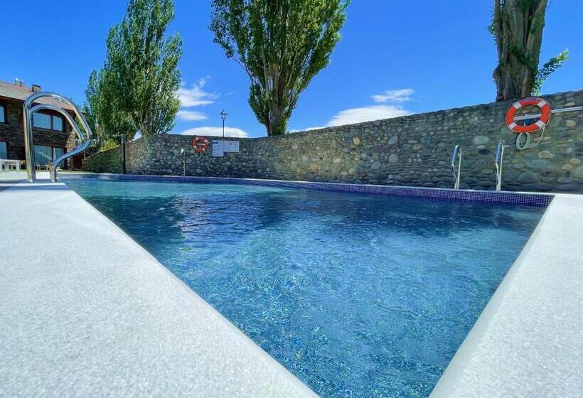 فندق Fontanals Golf