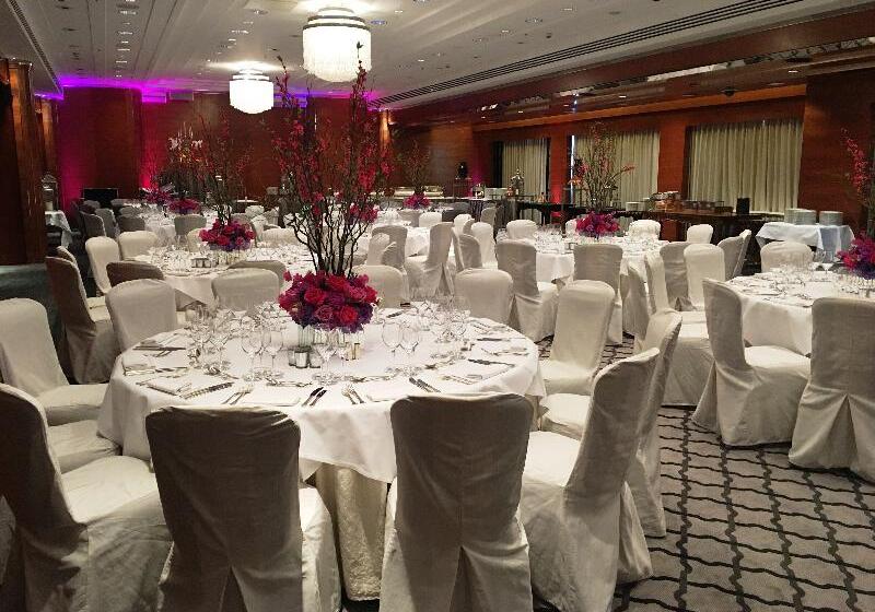 Four Seasons Hotel London At Park Lane