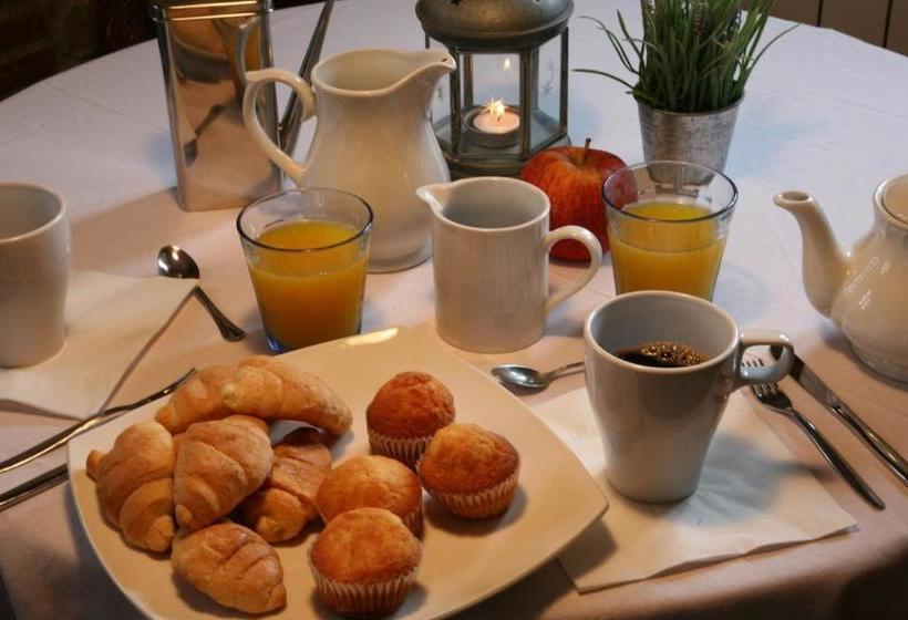 هتل Hospederia Santillana