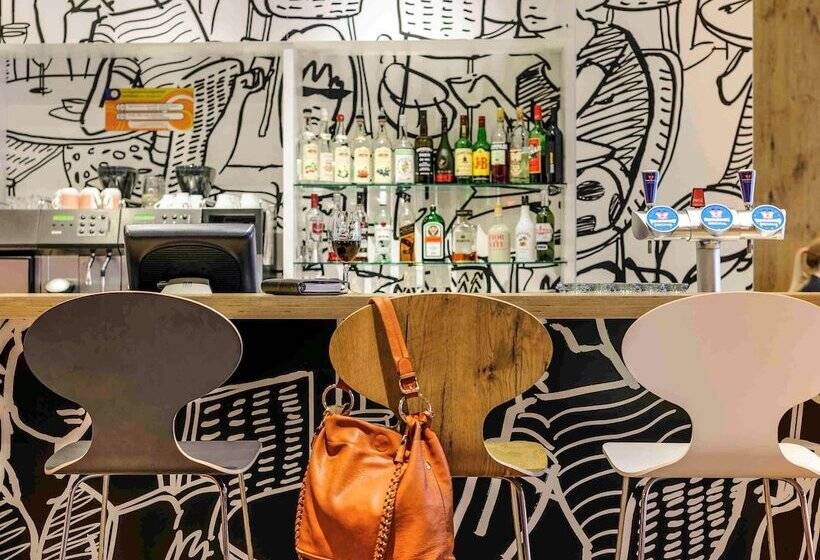 ホテル Ibis Baar Zug
