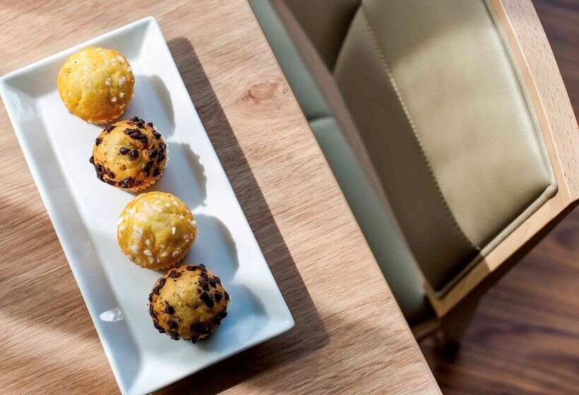 Отель Ibis Berlin Dreilinden