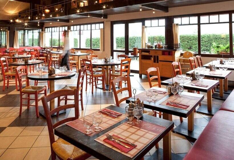 בית מלון כפרי Ibis Biarritzanglet Aéroport