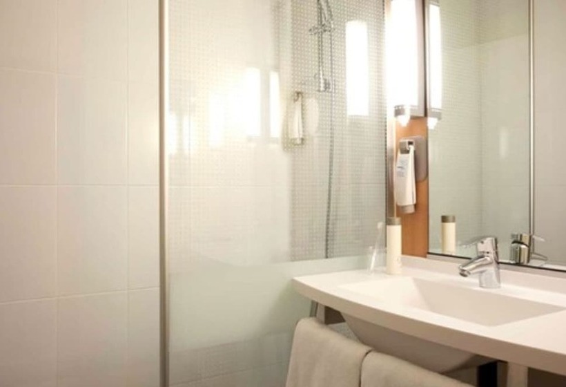 בית מלון כפרי Ibis Biarritzanglet Aéroport